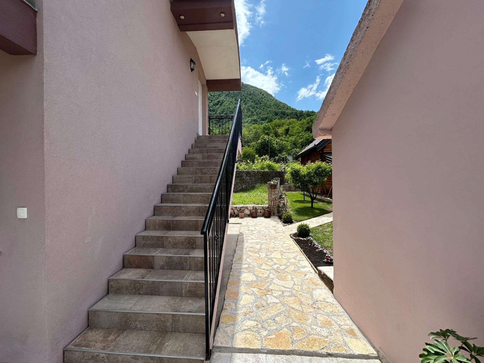 Green Field Apartments Virpazar Exterior photo